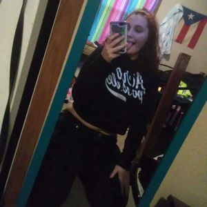 Meet your Posher, Halie